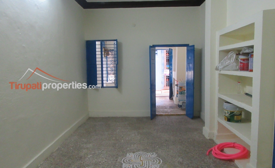 20 Anks West Facing Old G + 1 Floors #OldHouseforSale at Only Land Cost in Korlagunta, #Tirupati